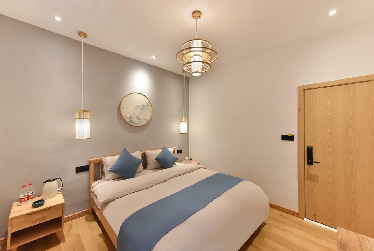 Yifangyan - Tingyuan Qingshe Hostel Fenghuang Zewnętrze zdjęcie